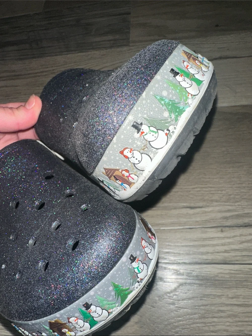 CROCS unisex holiday snowman black glitter winter  Clogs with White band W11 M9